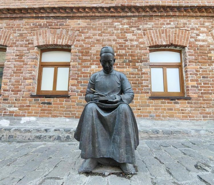 Экскурсия по Миллионке